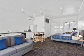 Port Lincoln Shark Apartment 4